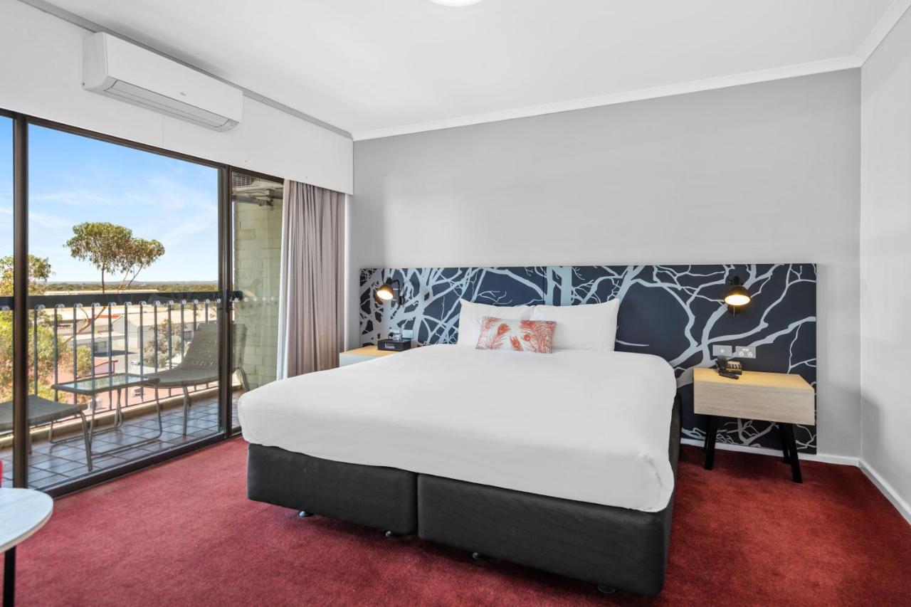 The Plaza Hotel Kalgoorlie Buitenkant foto